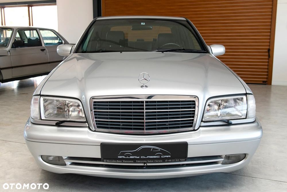 Mercedes-Benz Klasa C 43 AMG - 38