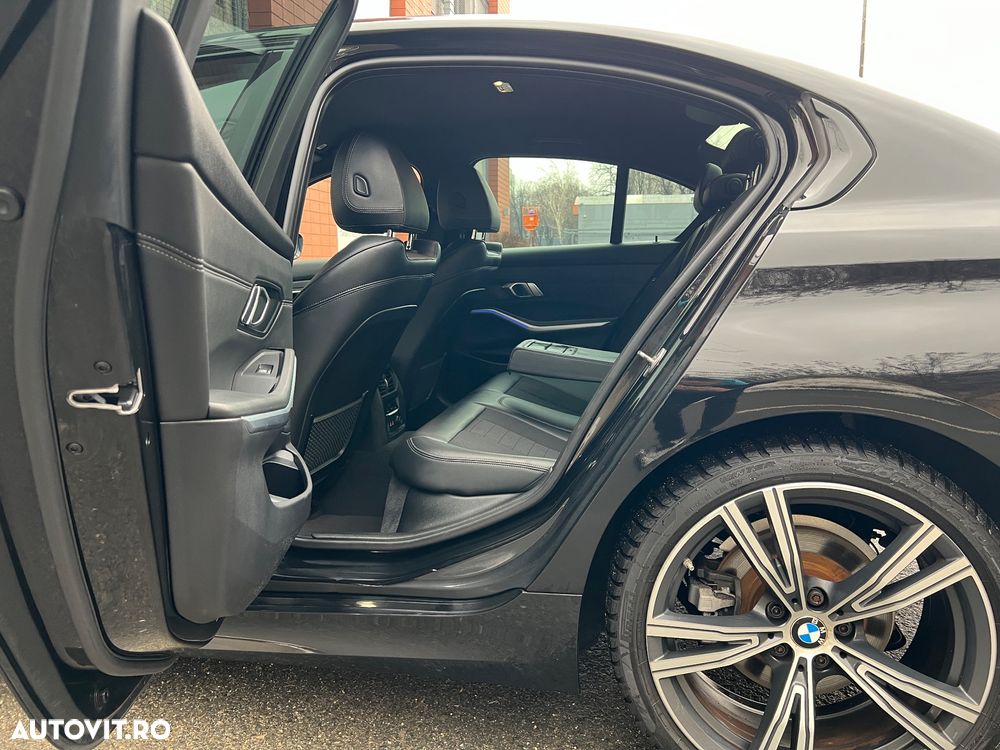 BMW Seria 3 320i Aut. Sport Line - 18