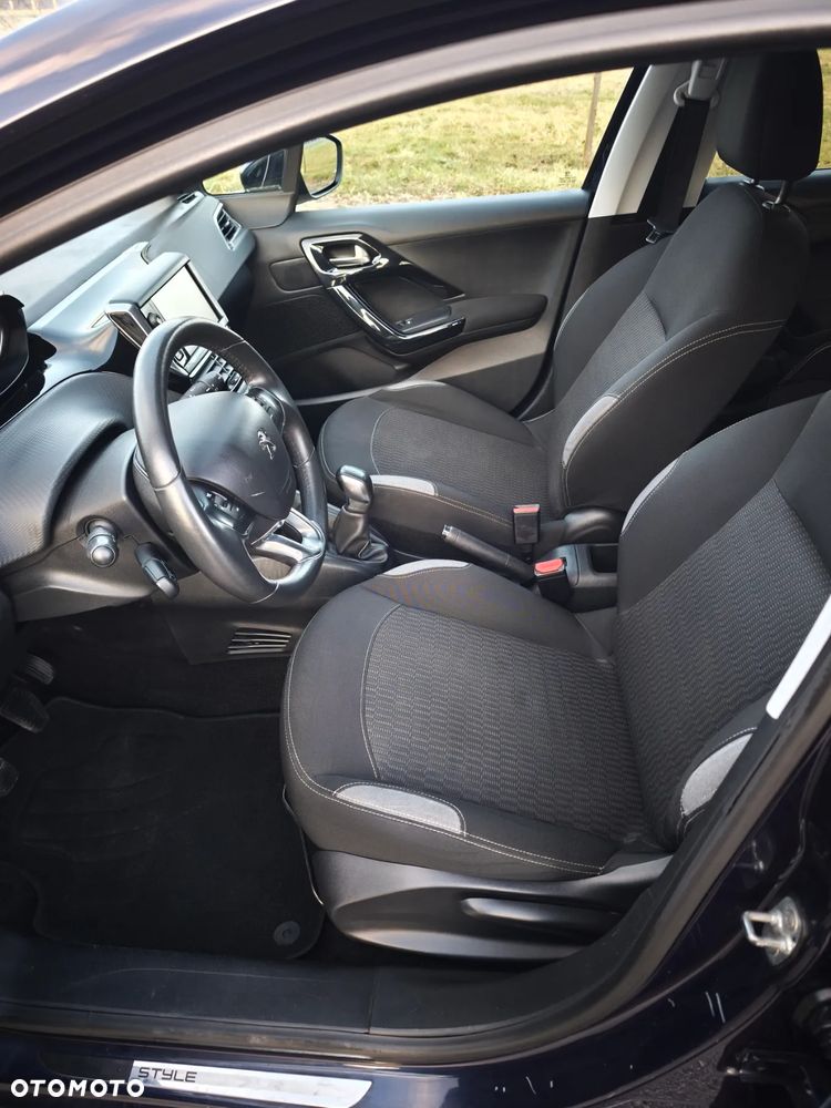 Peugeot 208 82 VTI Style - 15