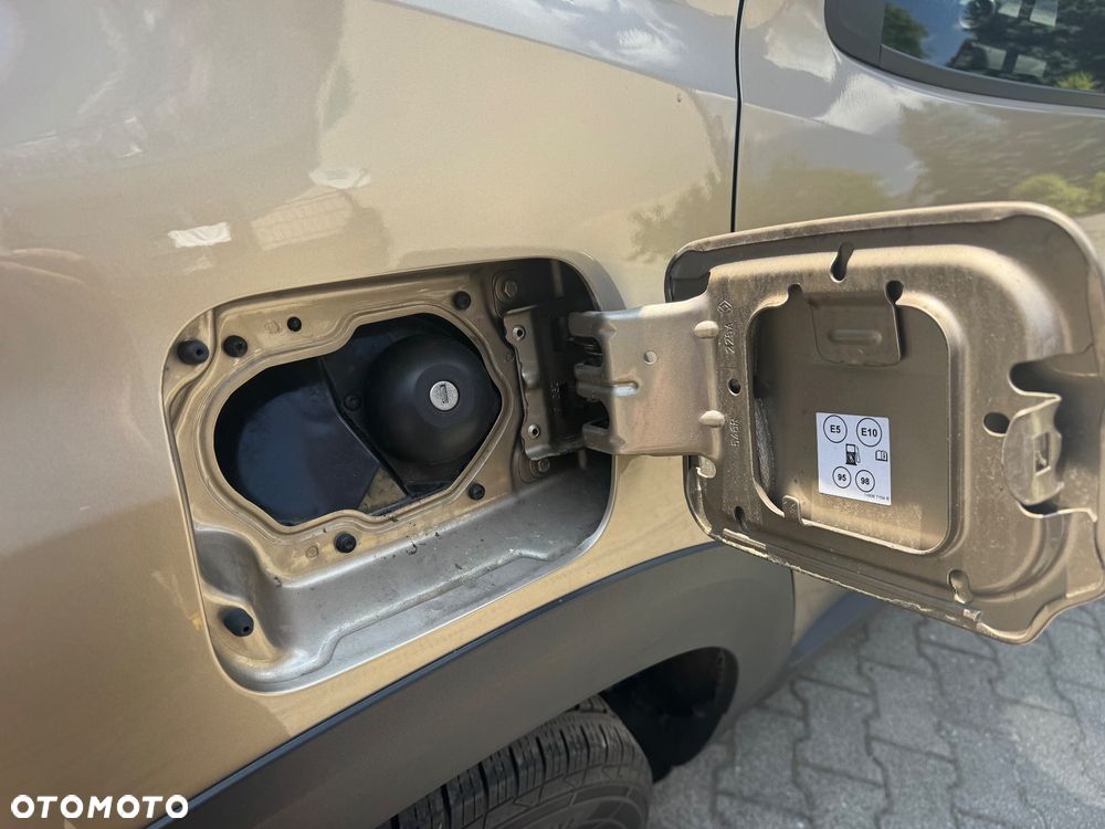 Dacia Duster 1.6 SCe Outdoor S&S - 25