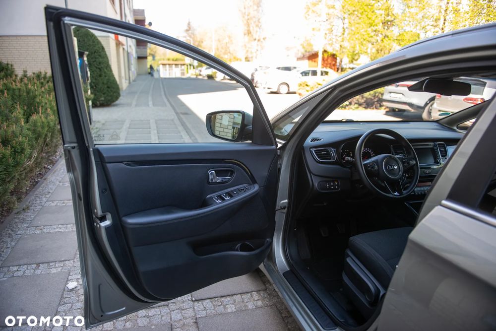 Kia Carens 1.7 CRDi Vision - 13