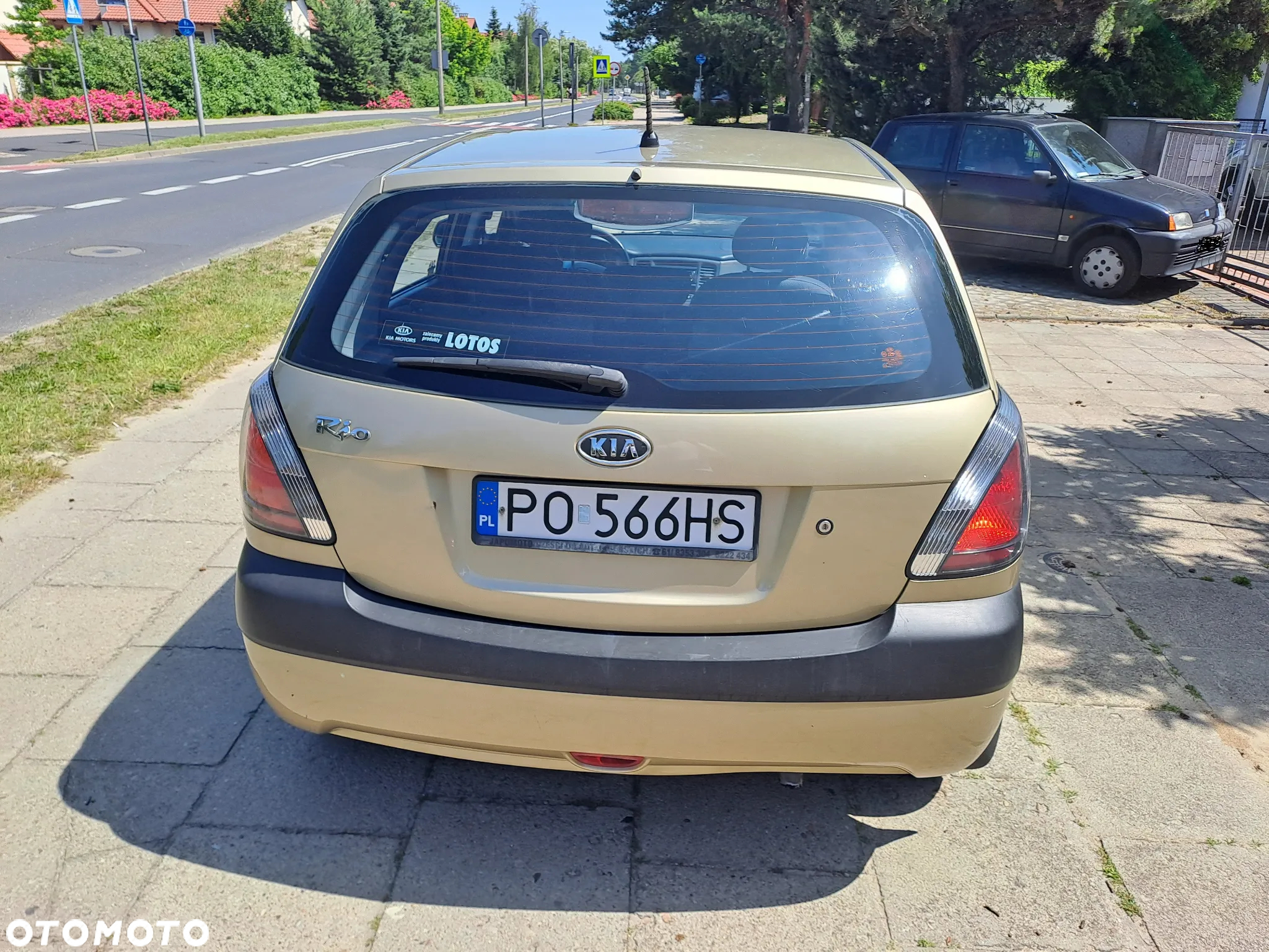 Kia Rio - 4