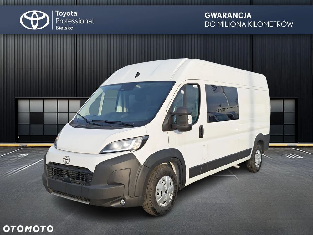 Toyota Proace Max brygadowy 6-osobowy