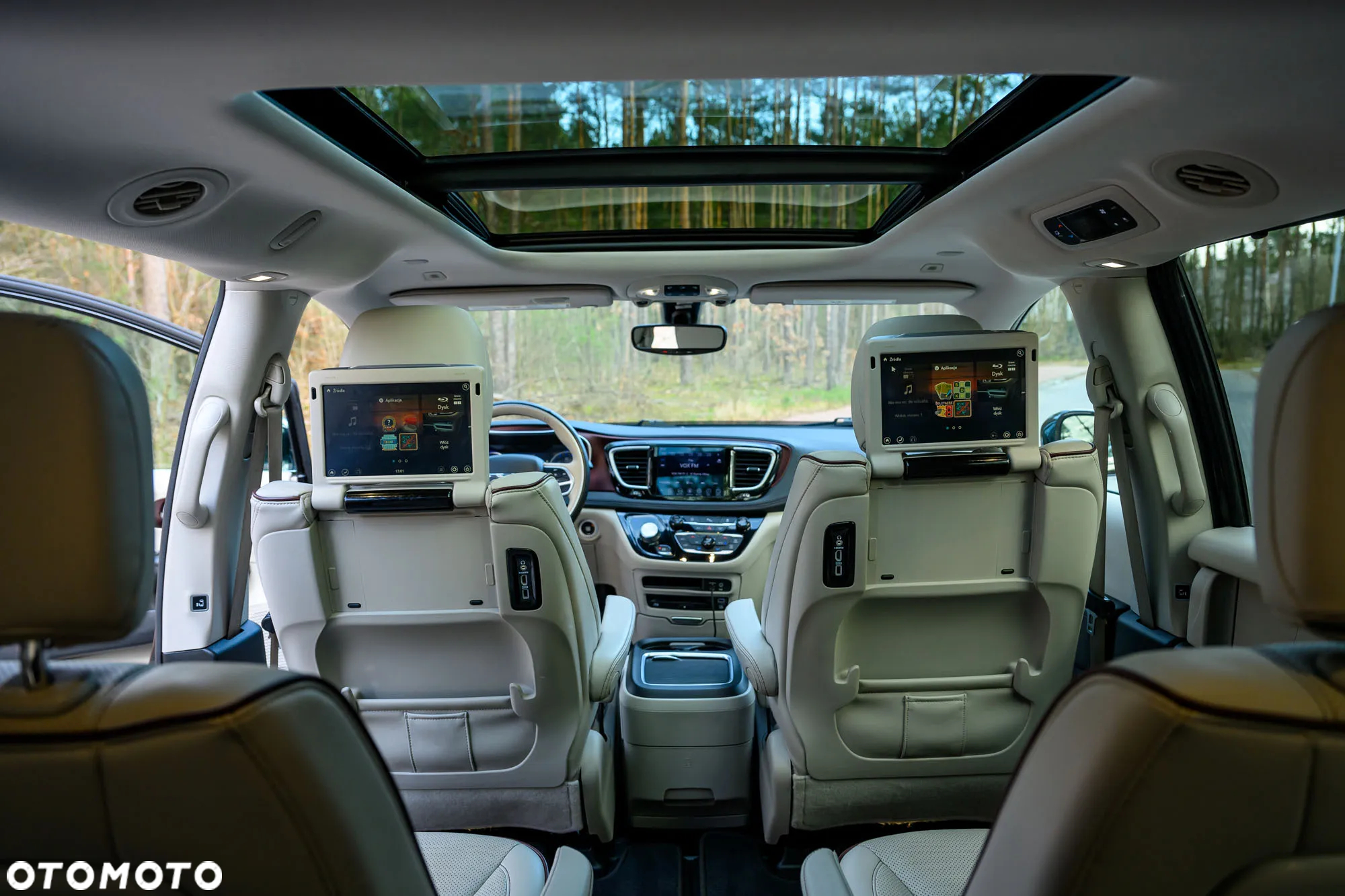 Chrysler Pacifica - 23