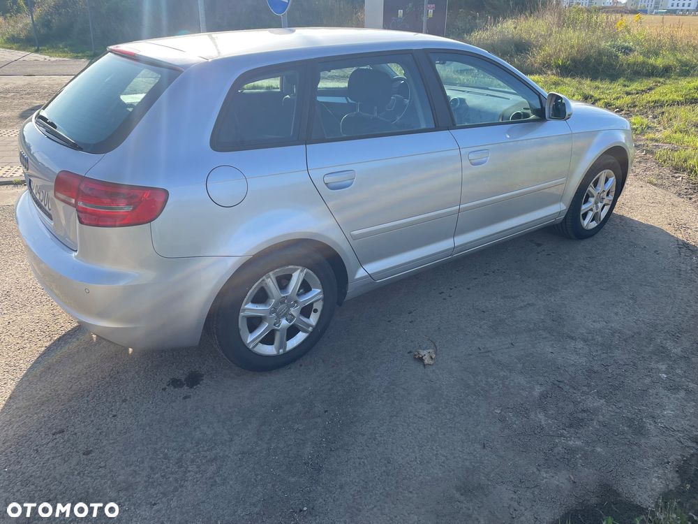 Audi A3 Sportback 2010 photo 4
