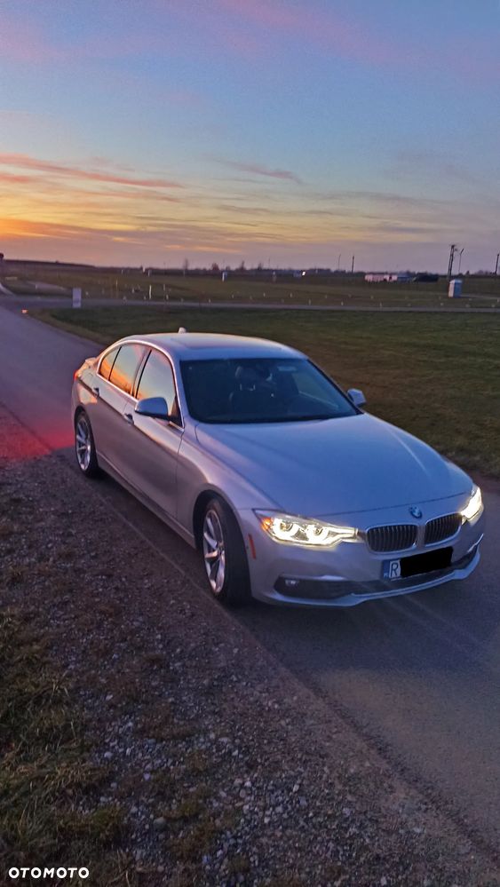 BMW Seria 3 328i xDrive Luxury Line - 12