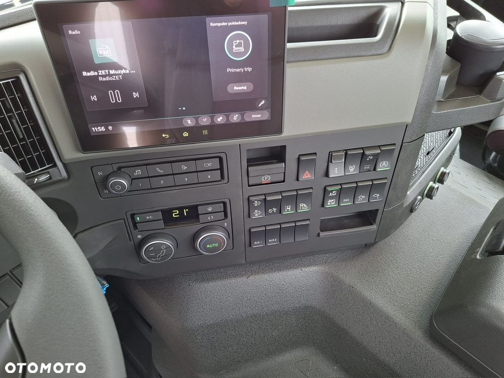 Volvo FM 430 6x2 (kabina dzienna) + HYVA 20 T - 13