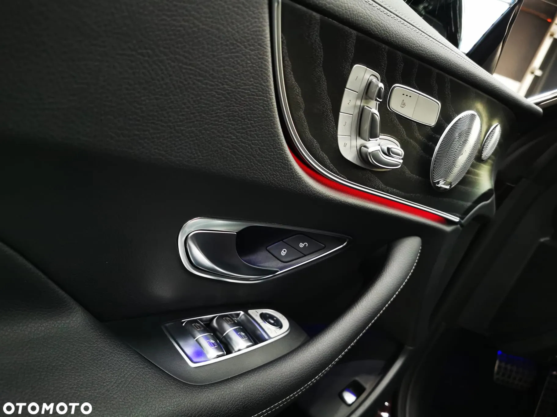 Mercedes-Benz Klasa E 220 d Coupe 4-Matic 9G-TRONIC - 7