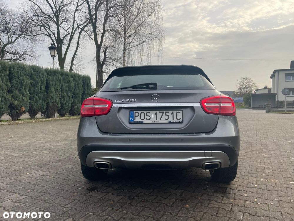Mercedes-Benz GLA 200 7G-DCT AMG Line - 5