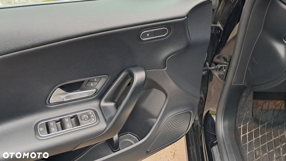 Mercedes-Benz CLA 200 d 8G-DCT Special Edition - 27