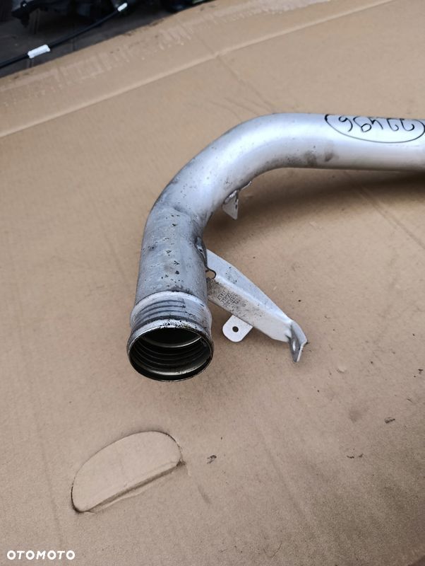 VOLVO V60 RURA PRZEWÓD INTERCOOLERA 31657743 - 2