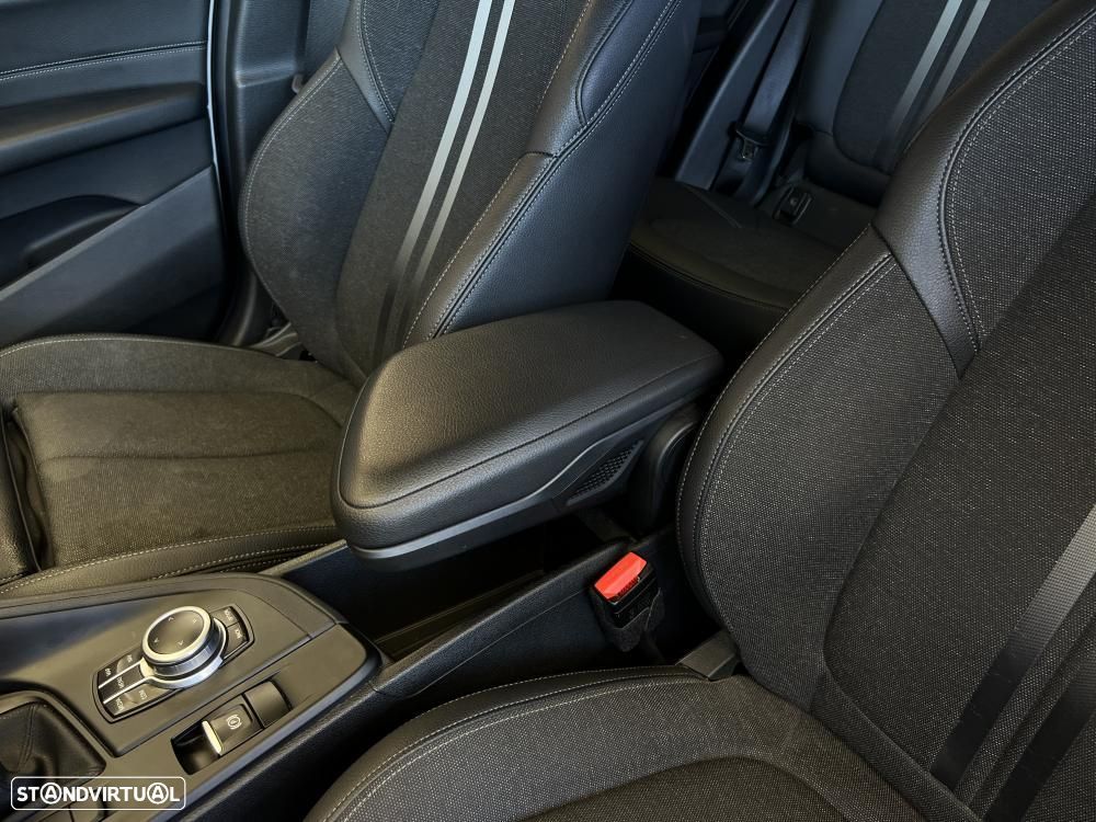 BMW X1 16 d sDrive Auto Line Sport - 24