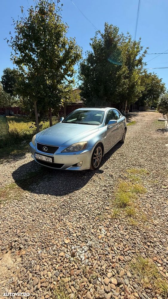 Lexus Seria IS 250 2.5 V6 Aut Luxury - 4