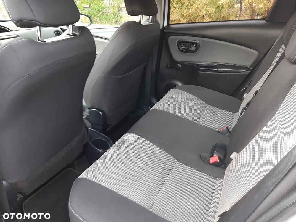 Toyota Yaris 1.5 VVT-i Comfort mit Design Paket - 19