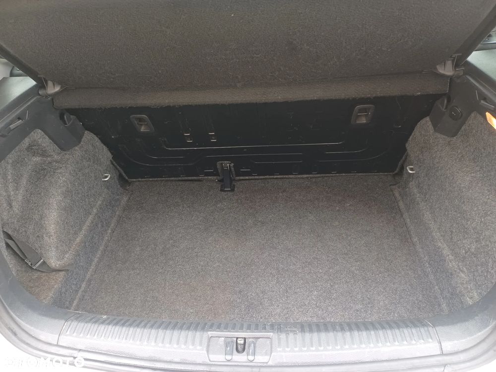 Volkswagen Polo 1.2 Comfortline - 21