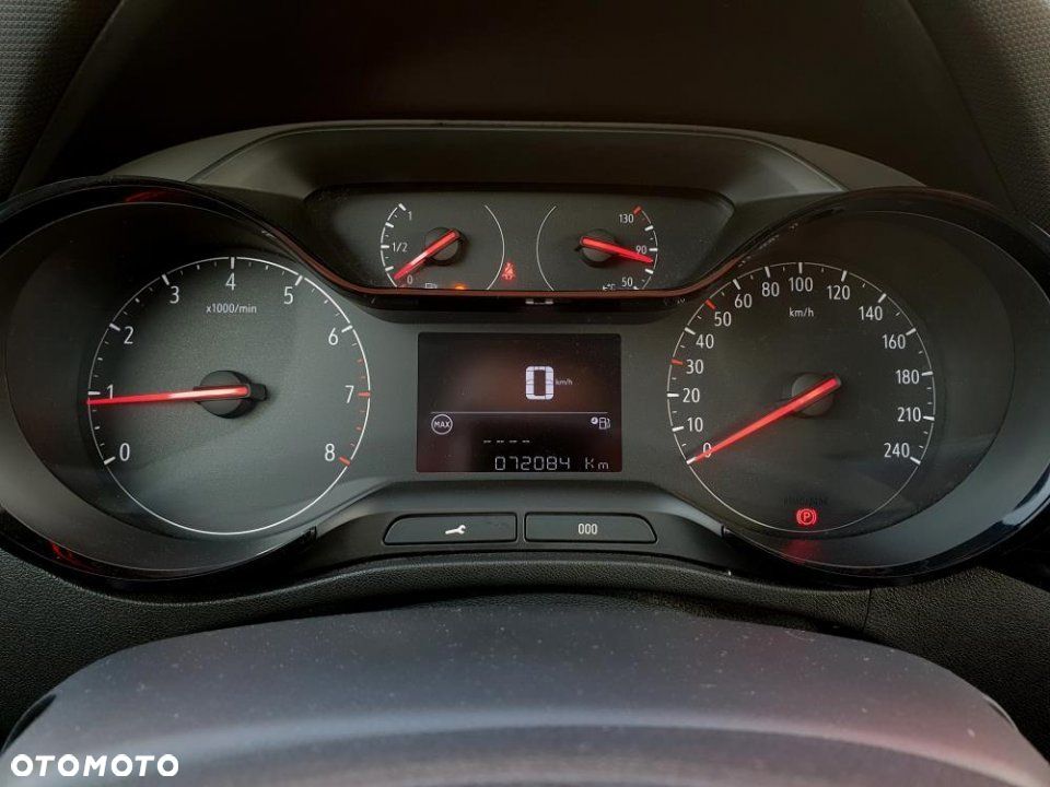 Opel Crossland X - 13