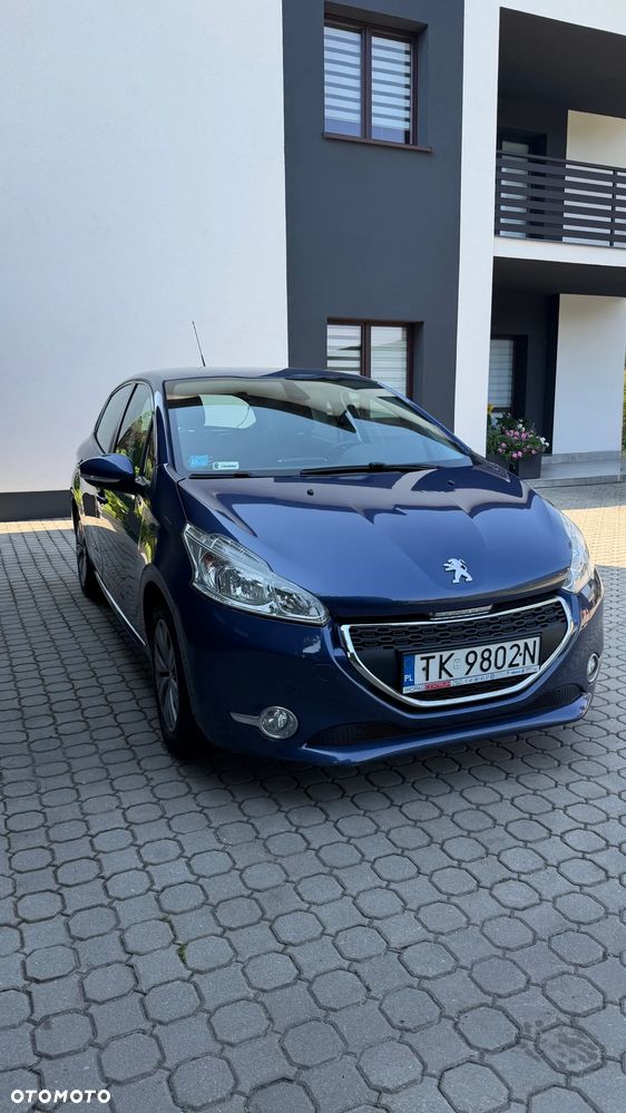 Peugeot 208 - 5