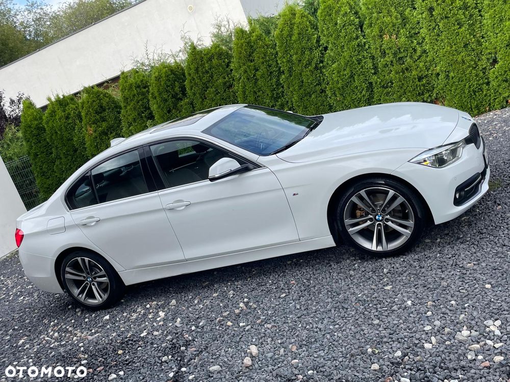 BMW Seria 3 330i GPF Luxury Line sport - 4