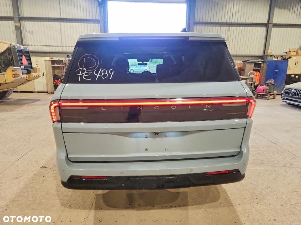 Lincoln Navigator - 6