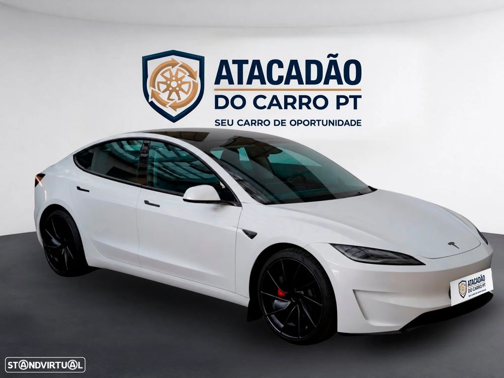 Tesla Model 3 - 4