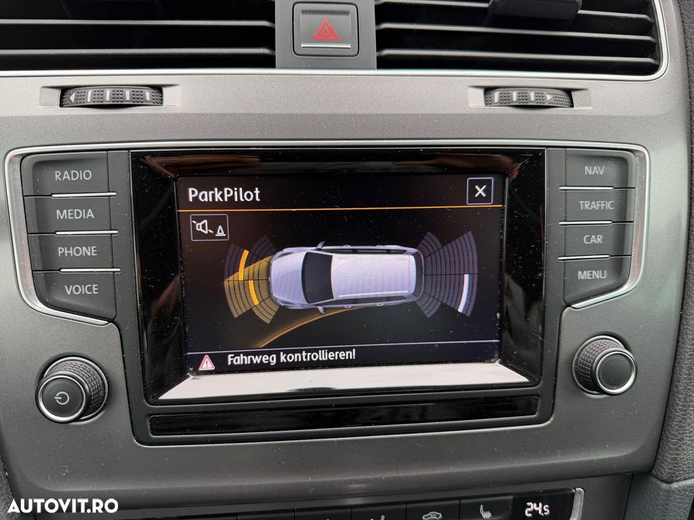 Volkswagen Golf 1.6 TDI BlueMotion Technology DSG Cup - 13