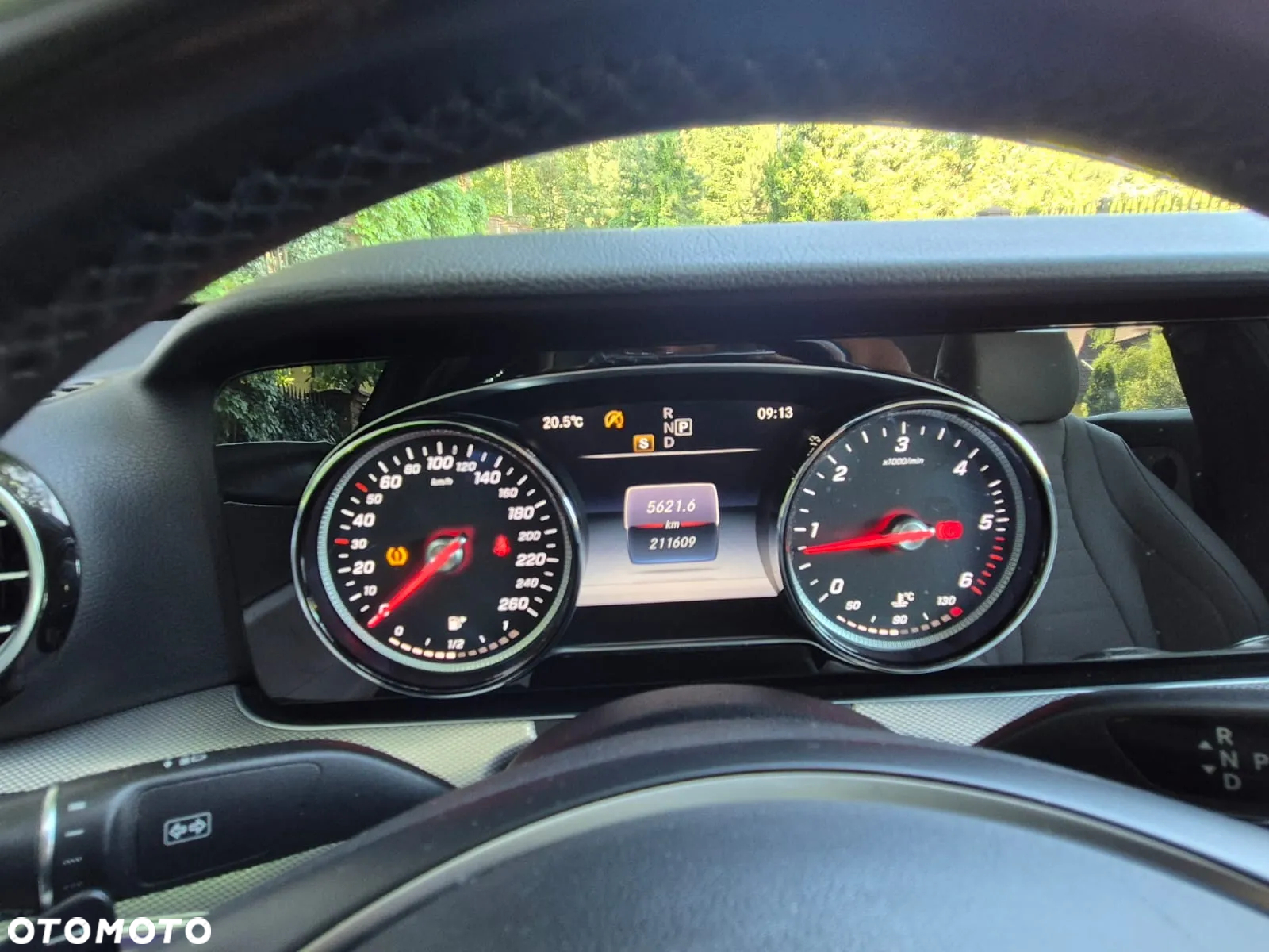 Mercedes-Benz Klasa E 220 d Business Edition 9G-TRONIC - 36