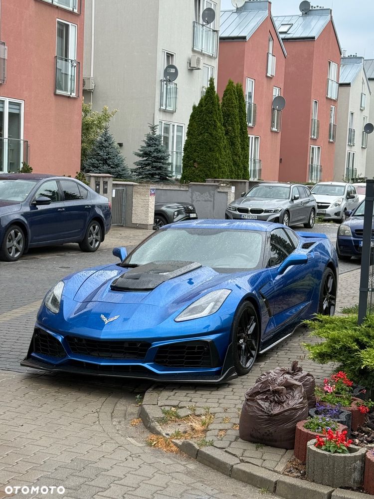 Chevrolet Corvette - 11