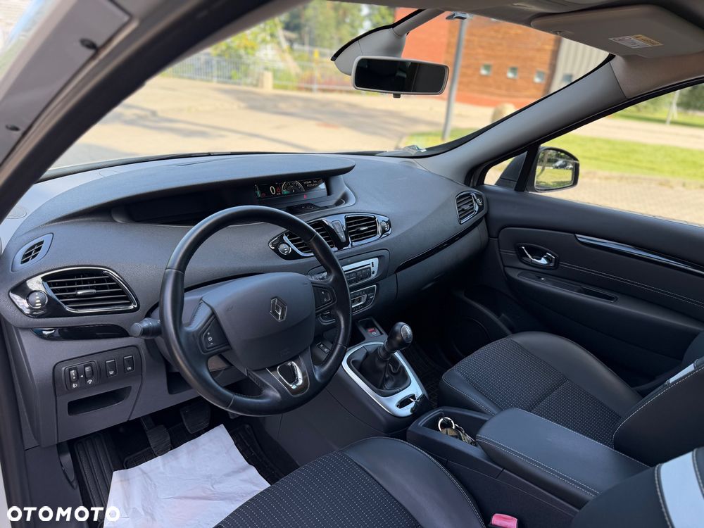 Renault Grand Scenic ENERGY TCe 130 INTENS - 22