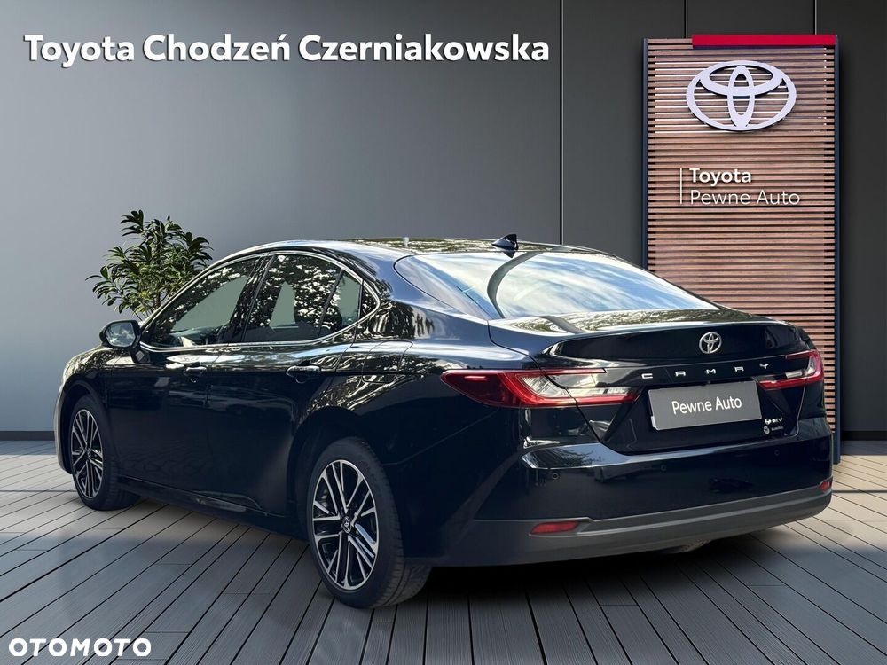 Toyota Camry - 7