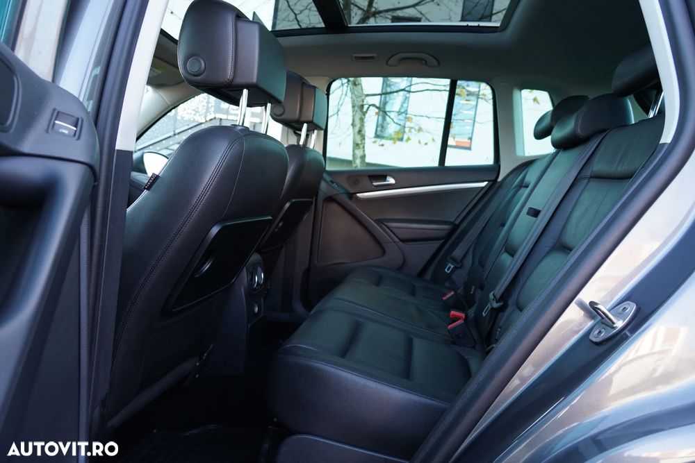 Volkswagen Tiguan 2.0 TDI DPF 4Motion BlueMotion Technology DSG Sport & Style - 17