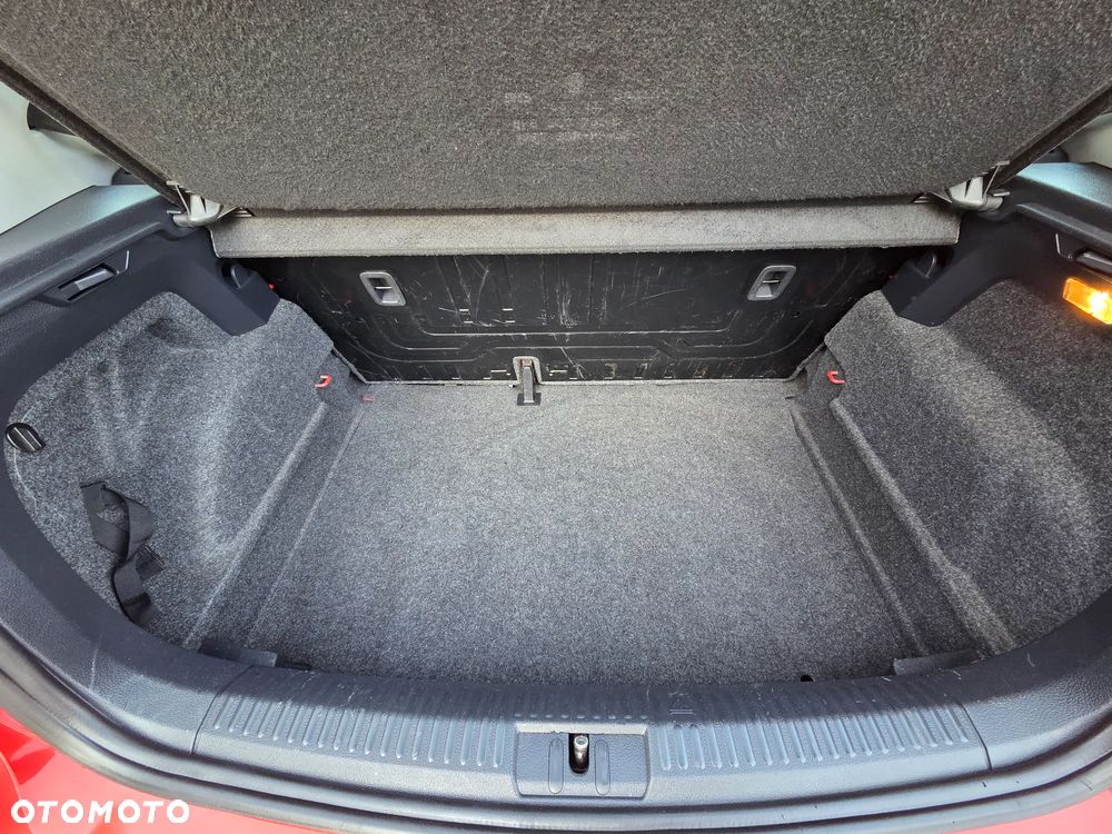 Volkswagen Polo - 16