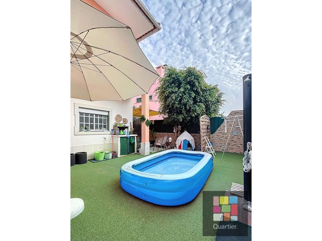 Moradia centro da Charneca de Caparica - Grande imagem: 5/14