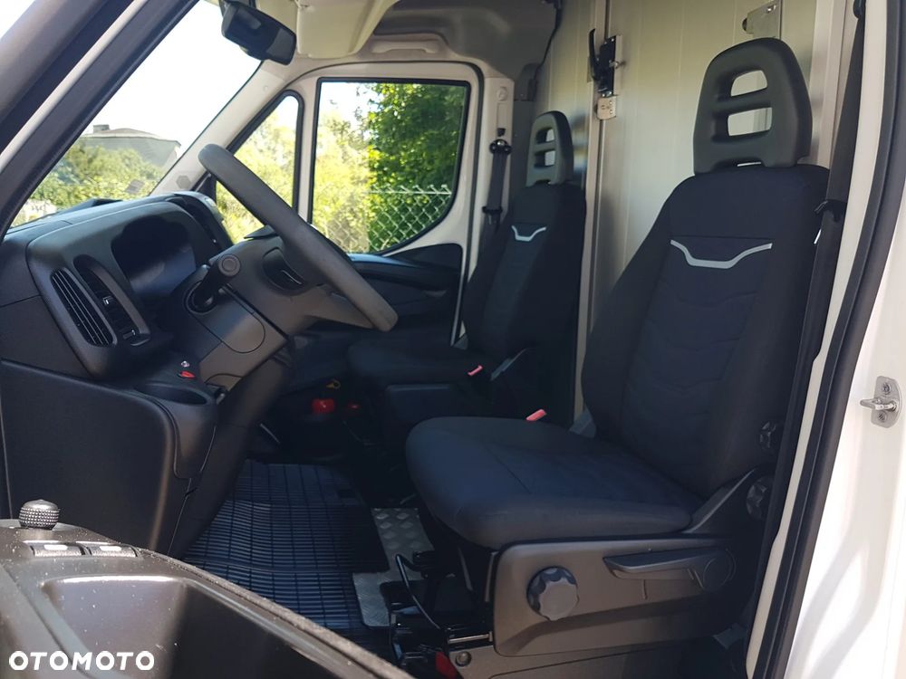 Iveco DAILY KONTENER NISKOPODŁOGOWY 4,43x2,23x2,42 SKLEP FOODTRUCK BAR KLIMA KONIOWÓZ KAMPER - 6