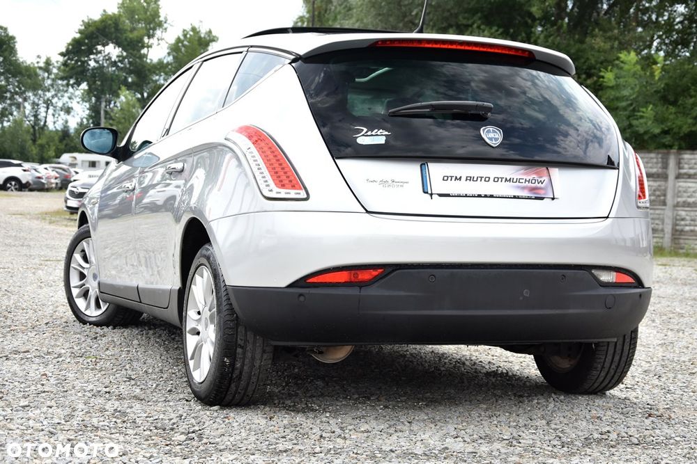 Lancia Delta 1.6 MultiJet 16v Gold - 17