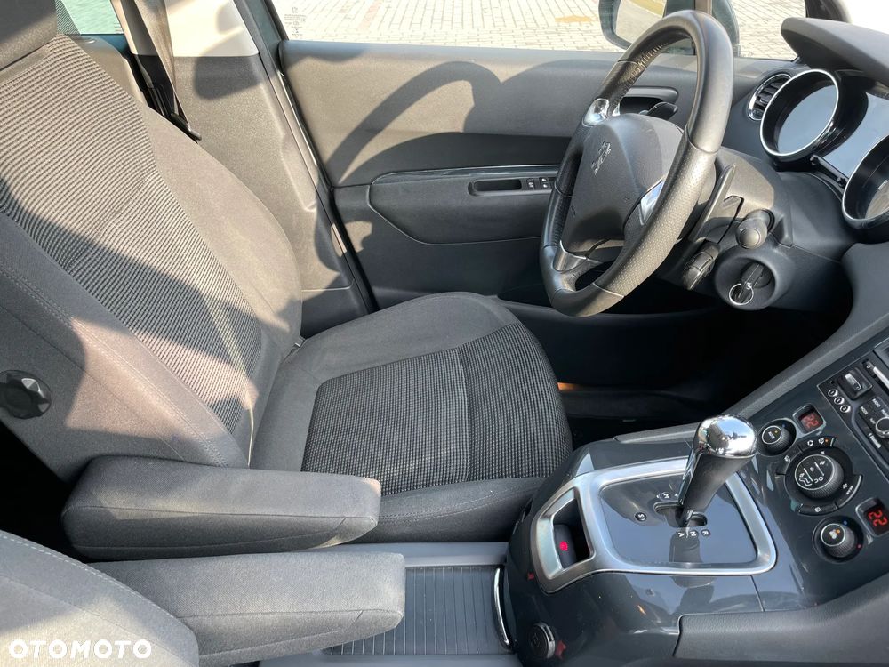 Peugeot 5008 - 11