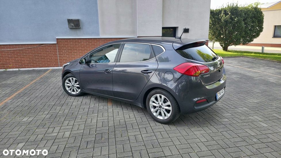 Kia Ceed 1.6 CRDi 136 ISG Spirit - 12