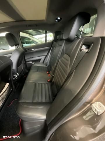 Alfa Romeo Stelvio 2.0 Turbo Executive Q4 - 12