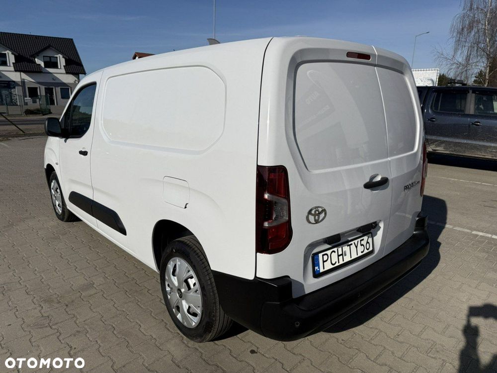 Toyota Proace City - 8