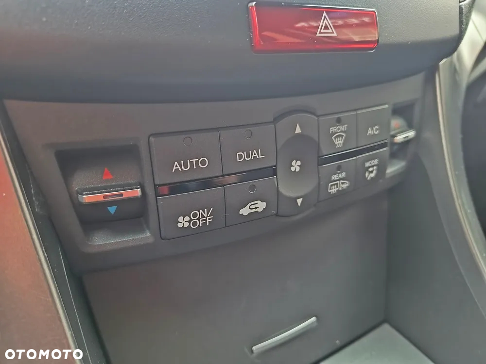 Honda Accord 2.2d Executive - 34