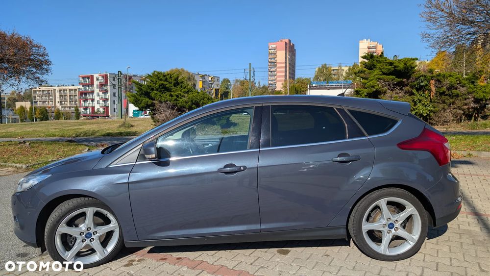 Ford Focus 2013 photo 2