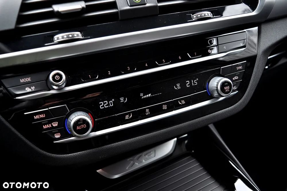 BMW X3 sDrive18d Business Edition - 31