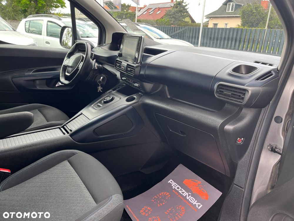 Peugeot Rifter - 8
