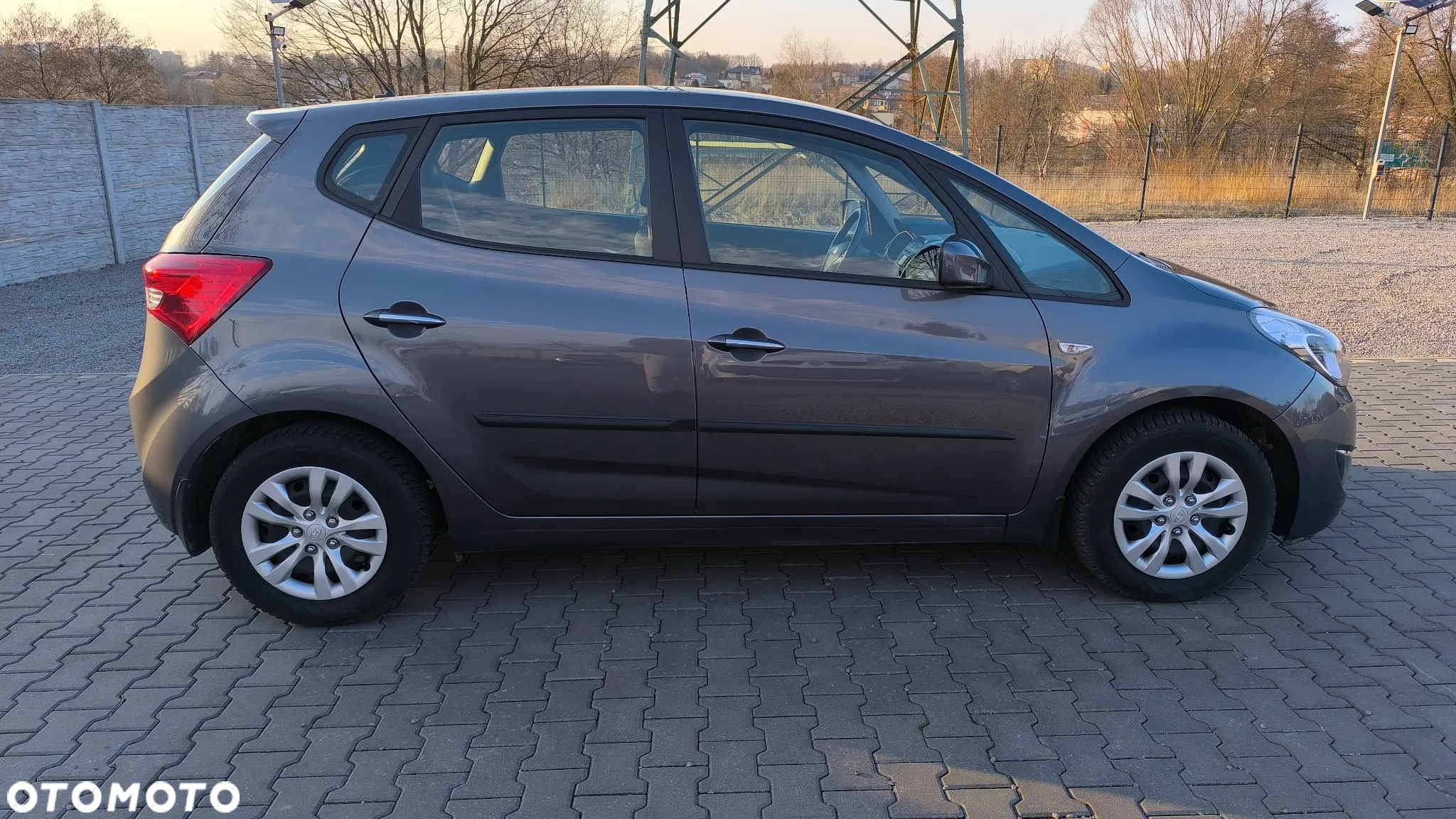 Hyundai ix20 1.4 blue Comfort - 10