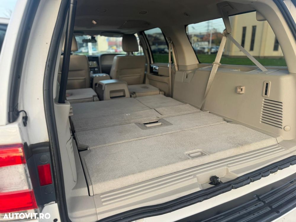 Lincoln Navigator - 12