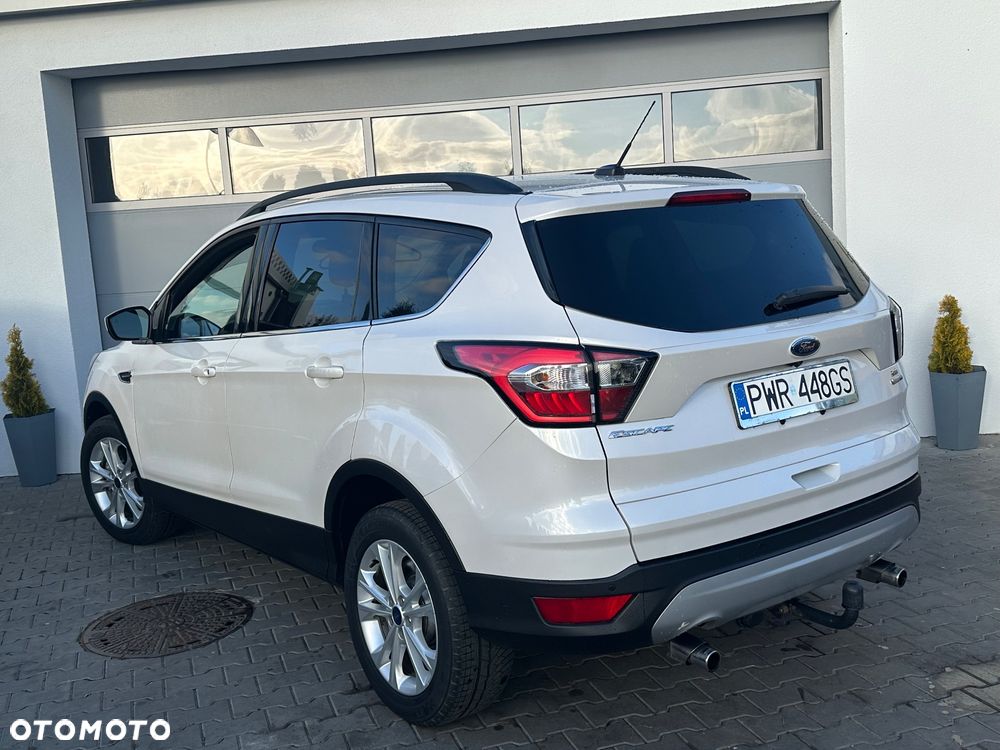 Ford Kuga 1.5 EcoBoost 4WD Titanium - 4