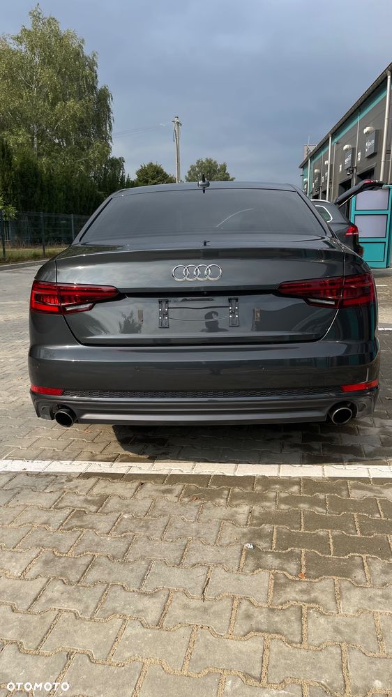 Audi A4 2.0 TFSI ultra S tronic - 18