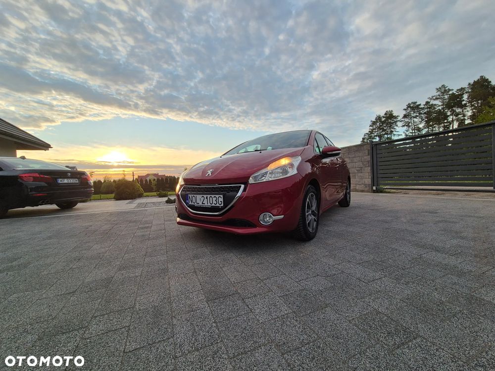 Peugeot 208 PureTech 82 Allure - 4