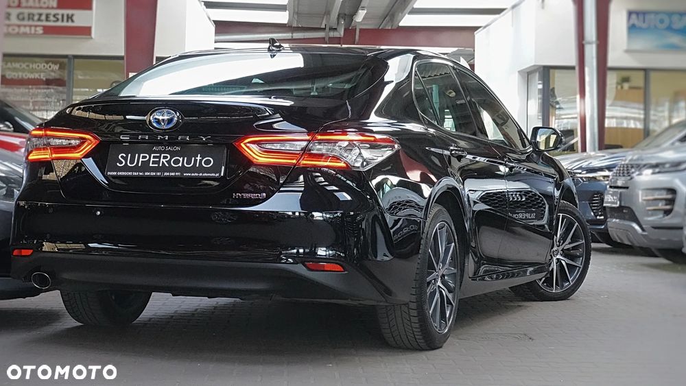Toyota Camry 2.5 Hybrid Executive CVT - 11