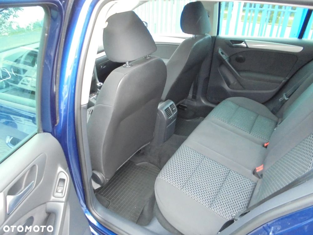 Volkswagen Golf 1.6 TDI DPF Comfortline - 10