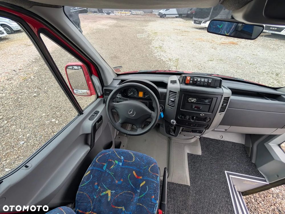 Mercedes-Benz Sprinter 519 - 16